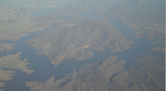 Lake Eildon 3 from air 18.10.11.png